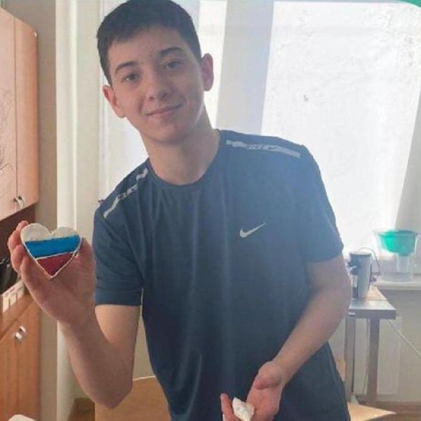 Ова е момчето (15), херој на Русија: Спаси повеќе од 100 луѓе за време на масакрот во „Крокус“ во Москва