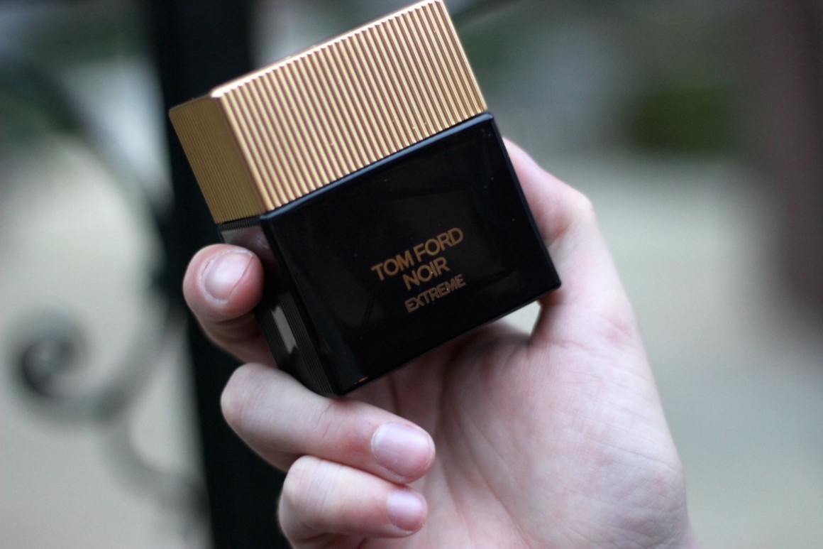 Noir extreme. Noir extreme Parfum Tom Ford 2022. Tom Ford Kirke. 5641 Том Форд. Том Форд Эволюшн.