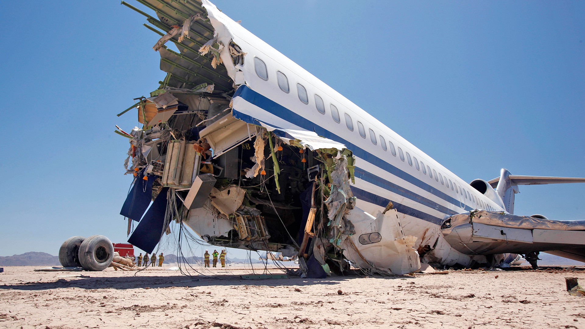 Авиакатастрофы столкновение. Авиакатастрофа Боинг 727. Катастрофа Boeing 727 на Синае.
