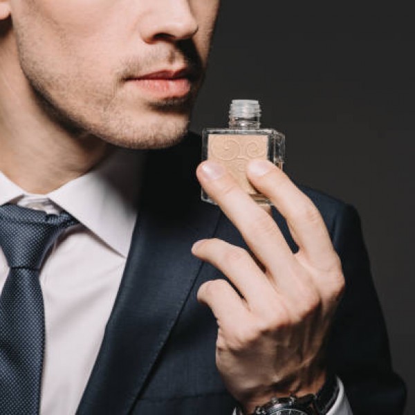Најлуксузните парфеми за мажи: Но на еден, жените „ тотално полудуваат“