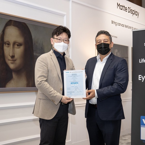Samsung 2022 QLED и Lifestyle телевизорите добиваат сертификати за заштита на очите, безбедност и прецизност на боите, од водечки светски институти