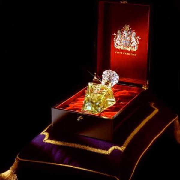 No.1 Imperial Majesty: Најскапиот машки парфем на светот чини илјадници евра