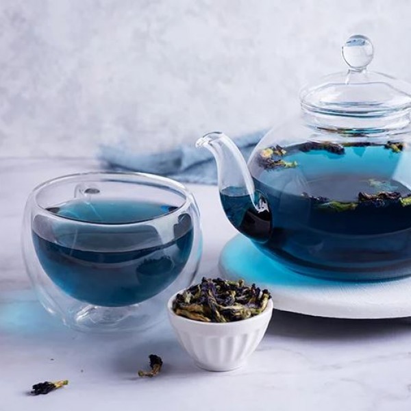 Синиот чај: Чудо на природата кое лечи сериозни болести