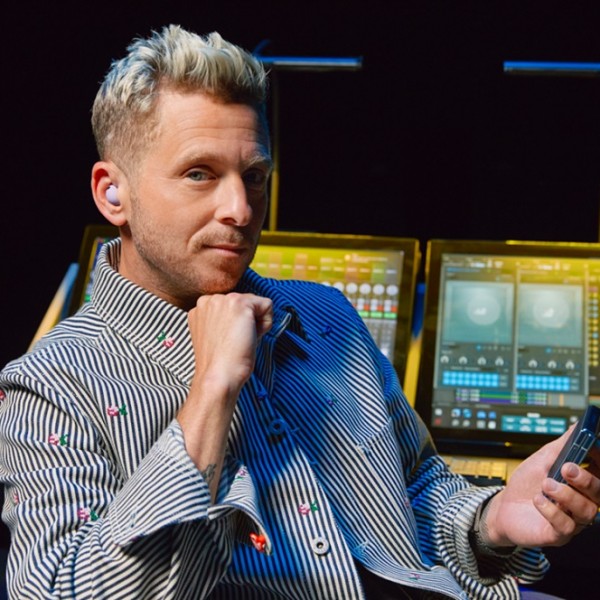 Рајан Тедер од „OneRepublic“ со помош на слушалките Galaxy Buds2 Pro ја ремастерираше „Counting Stars“