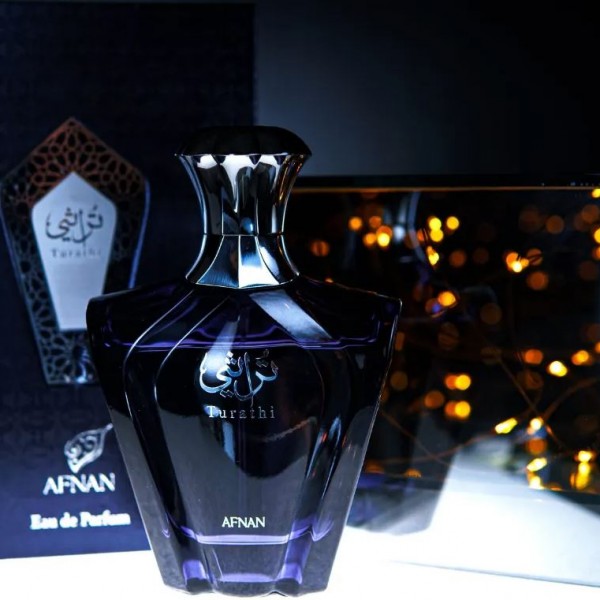 Afnan Turathi Blue: Богат мирис кој ќе обезбеди ново чувство на љубов.