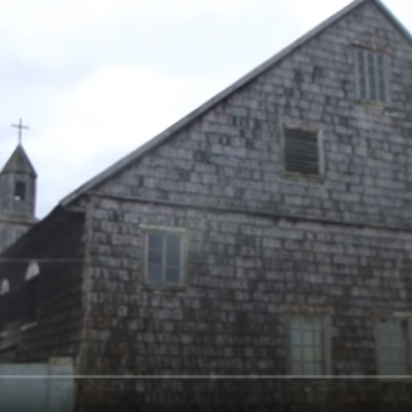 Ни вековите ништо не им можат: Невообичаени цркви изградени без ниту еден клинец (Видео)
