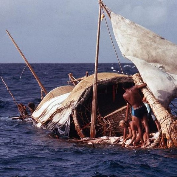 Неверојатна авантура со брод од папирус: Од Мароко до Барбадос за 57 дена