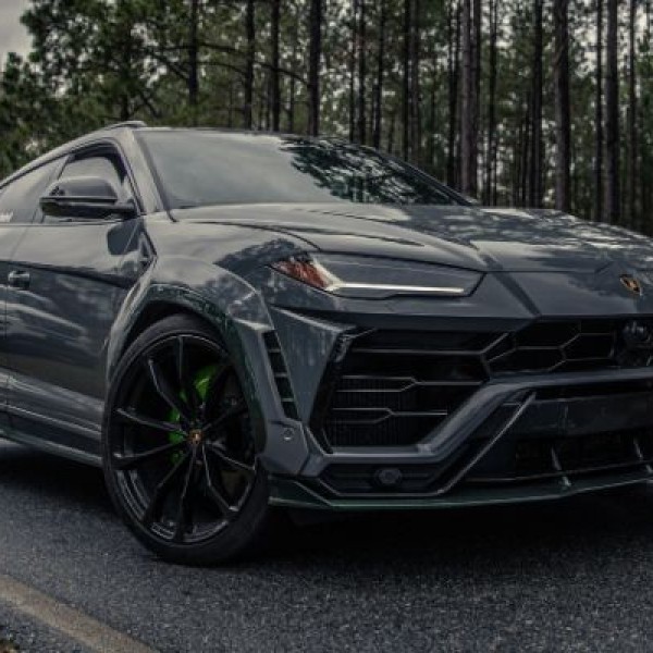 Титанот со јаглеродни влакна: Lamborghini Urus Green Urnet