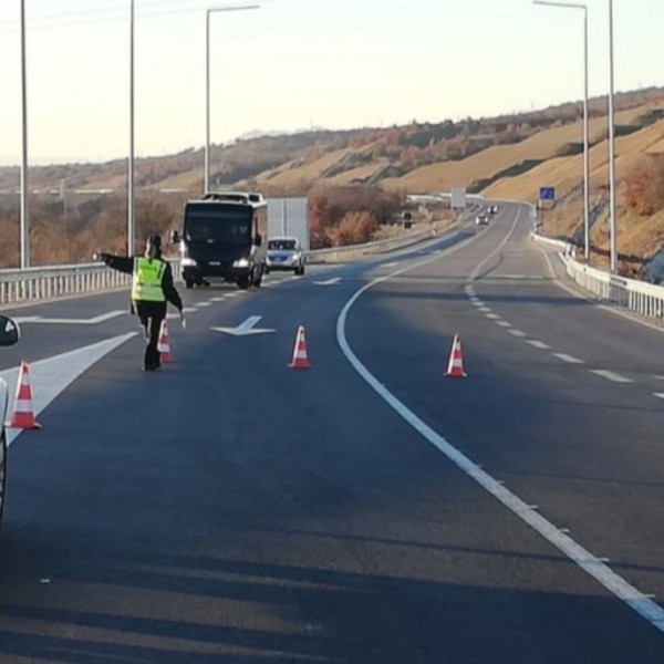 ПОВТОРНО РАСТЕ БРОЈОТ НА ЖРТВИ ВО СООБРАЌАЈНИ НЕЗГОДИ – лани згаснале 142 животи, дури 15 повеќе од претходната година