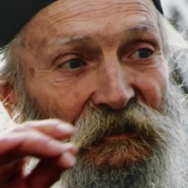 „Другите не ни пречат, ние самите на себеси си пречиме“: Духовни мисли на отец Тадеј