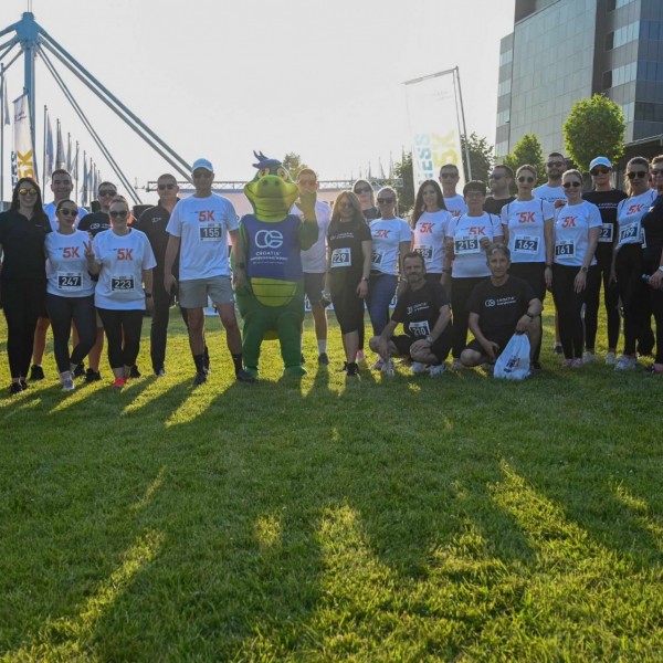 Од канцеларија до кеј – компаниите покажаа спортски дух во Скопје Croatia Osiguruvanje Business Run 5K
