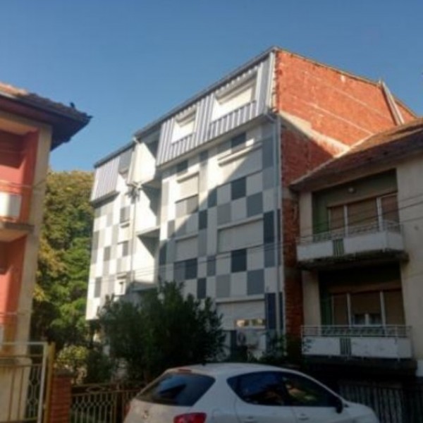 СТАНОВИ И ДЕЛОВЕН ПРОСТОР ВО СТРУМИЦА, НО И ВИКЕНДИЦА ВО СУВИ ЛАКИ „НА РАСПРОДАЖБА“ – еве дел од имотот кој може да се откупи од банките