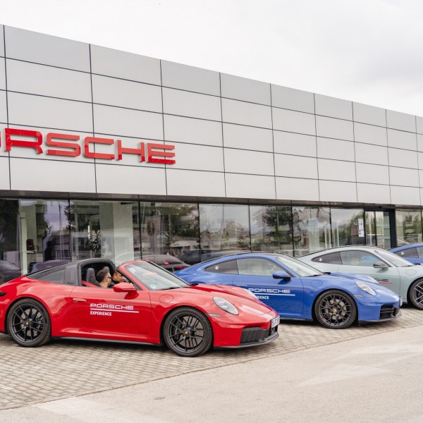 Porsche Road Show 2025– искуство што ја спојува иднината со страста за возењето