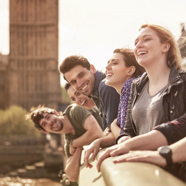 Во Истанбул, бидете внимателни со таксистите, а во Тајланд лесно може да останете без сместување: Популарни дестинации каде што туристите најчесто се измамени