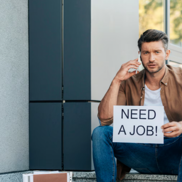 Како да знаете дека вашата компанија планира откази - и што треба да направите тогаш?