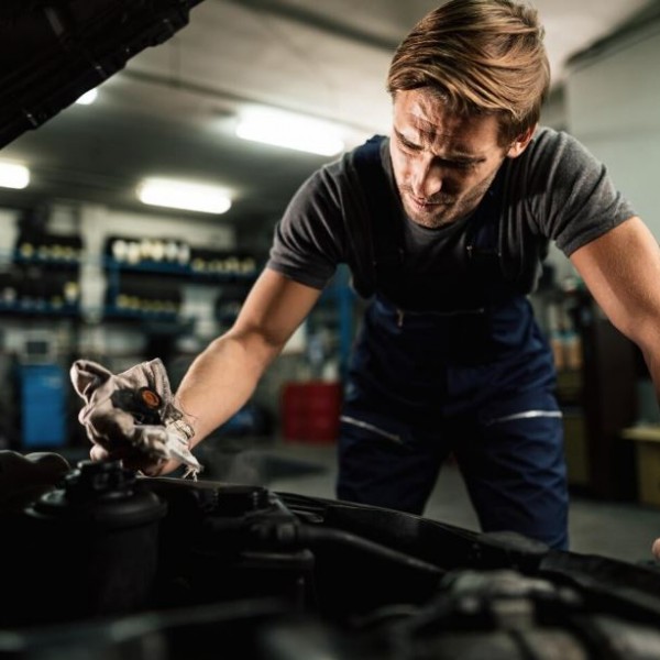 Возачите во Германија се на мака: Цените на услугите и осигурувањето скокнаа надвор од контрола, дури и перењето автомобили е поскапо!