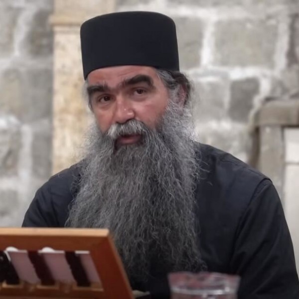 Отец Рафаел го открил најдобриот начин да се заштити домот и домаќинството од зли сили и ѓаволот: Ова веднаш ги одбива лошите луѓе и работи