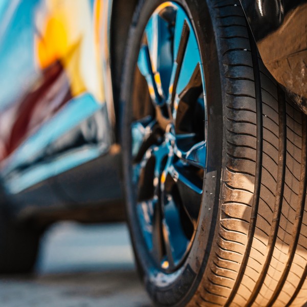 S+M гумите исчезнуваат во историјата: Зимските гуми сепак се покажаа како најдобра опција за овој период