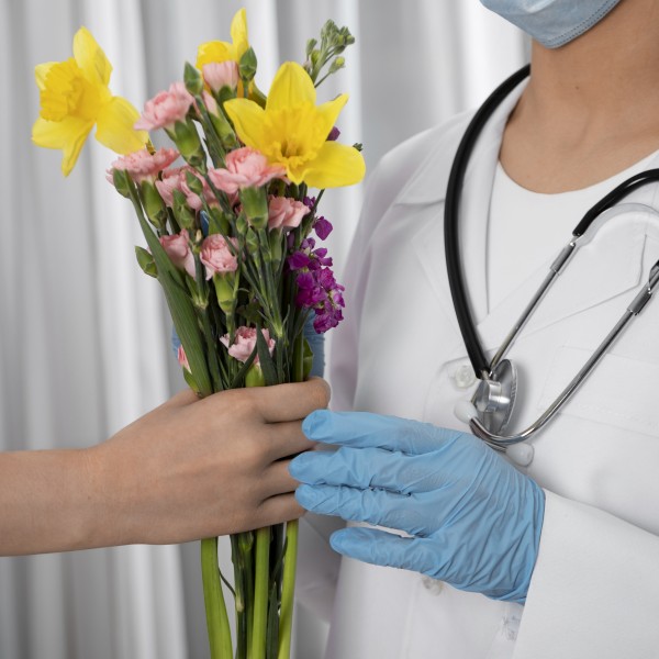 Марија пронајдена мртва со букет цвеќе во рацете: Сите се сомневаа во нејзиниот сопруг, но нејзината смрт откри мрачна тајна