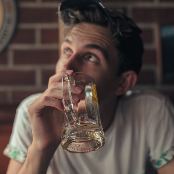 Алкохолот не го оштетува во таа мера црниот дроб колку оваа состојка: Сите ја конзумираме, но не сме свесни каква штета си правиме